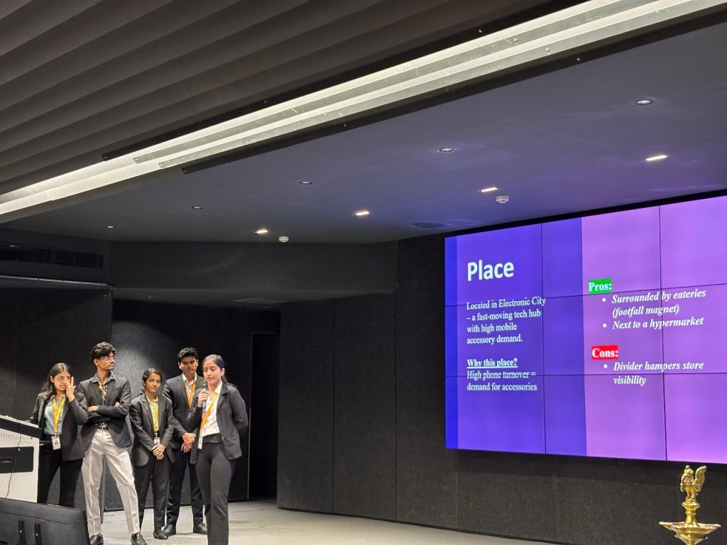 Students presenting startup business at the grassroots ideas during ISBR’s Ground Zero competition.