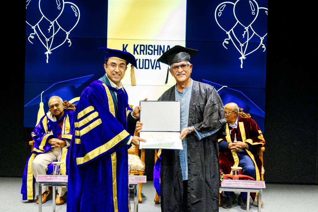 Senior citizens receiving awards during ISBR Swatantra Program Graduation Ceremony 2025