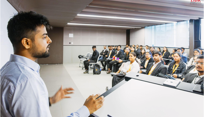 ISBR alumnus Shubham Hemani delivering an inspiring alumni interaction to students.