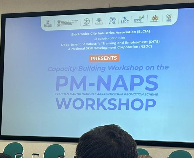 Industry and academic leaders at PM-NAPS apprenticeship workshop exploring national apprenticeship promotion scheme and apprenticeship training India