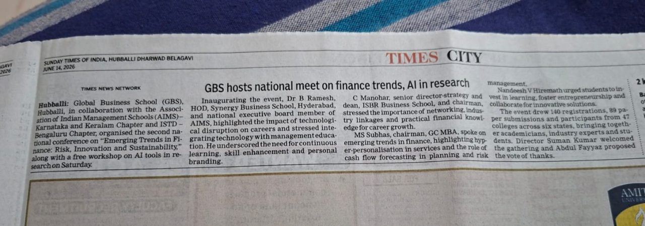Students and industry experts discussing sustainable finance, risk management, and AI-powered research at GBS conference.